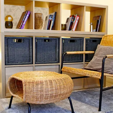 New! Cozy With Free Guarded Parking Ryga